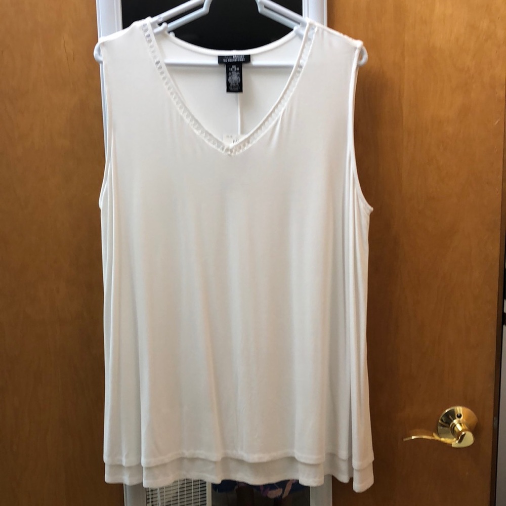 Catherine’s lined tank top, size 0X/14-16, white